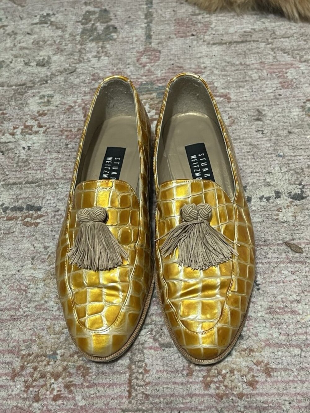 Vintage Stuart Weitzman Gold Patent Leather Crocodile Print Tassel Loafers 7.5